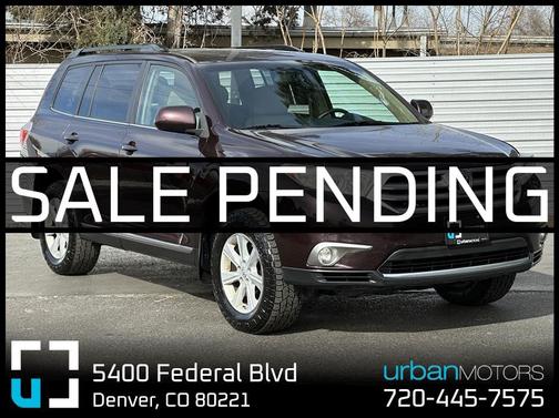 Burgundy 2013 Toyota Highlander SE