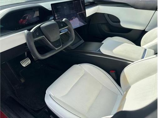 2022 Tesla Model S Plaid