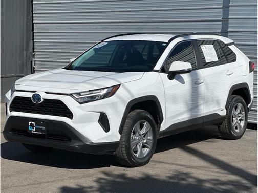 2022 Toyota RAV4 Hybrid XLE