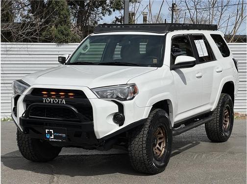 Super White 2016 Toyota 4Runner SR5 Premium