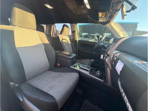 2016 Toyota 4Runner SR5 Premium