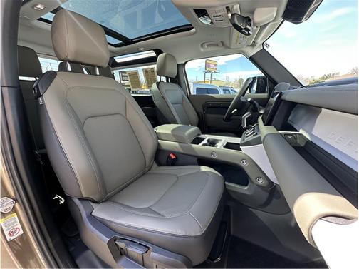 2025 Land Rover Defender 90 P300 S