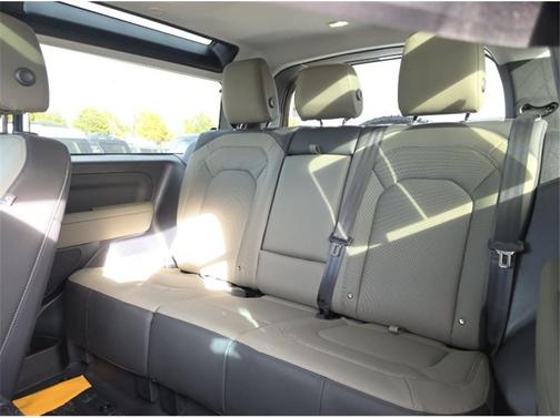 2025 Land Rover Defender 90 P300 S