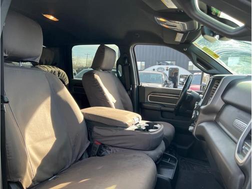 2023 RAM 2500 Big Horn Crew Cab 4x4 8' Box