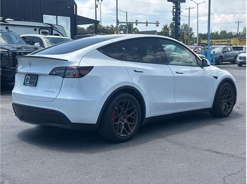 2022 Tesla Model Y Performance Dual Motor All-Wheel Drive