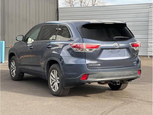 2016 Toyota Highlander LE