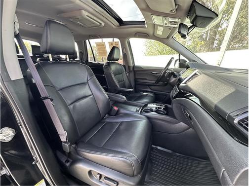 Crystal Black Pearl 2016 Honda Pilot Touring