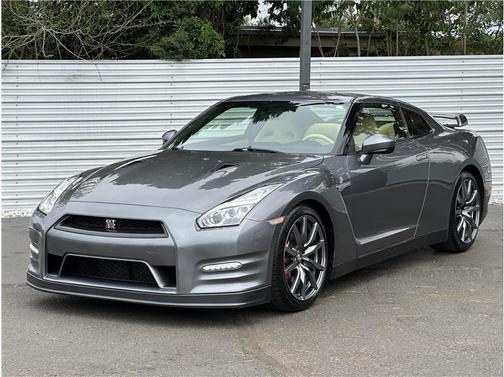 Gun Metallic 2015 Nissan GT-R Premium
