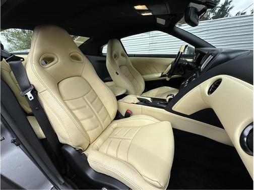 Gun Metallic 2015 Nissan GT-R Premium