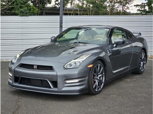 Gun Metallic 2015 Nissan GT-R Premium