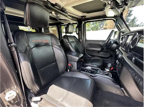 Granite Crystal Metallic Clearcoat 2021 Jeep Wrangler Unlimited Rubicon 392