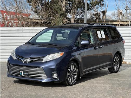 2019 Toyota Sienna XLE