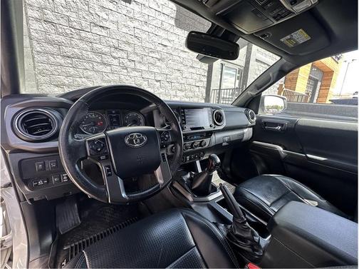 Super White 2020 Toyota Tacoma TRD Pro
