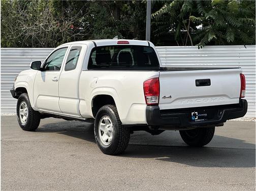 White 2016 Toyota Tacoma SR