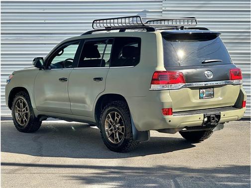 2021 Toyota Land Cruiser Base