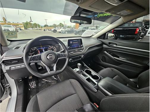 Brilliant Silver Metallic 2023 Nissan Altima 2.5 SV