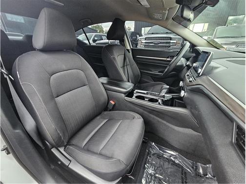 Brilliant Silver Metallic 2023 Nissan Altima 2.5 SV