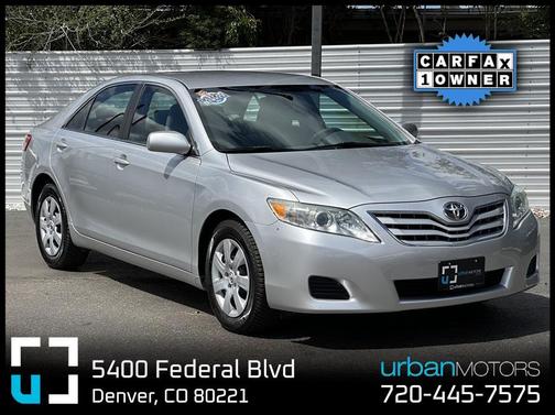 Classic Silver Metallic 2011 Toyota Camry LE