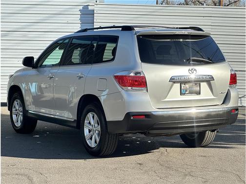 2013 Toyota Highlander Base