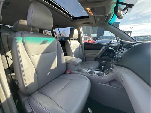 2013 Toyota Highlander Base