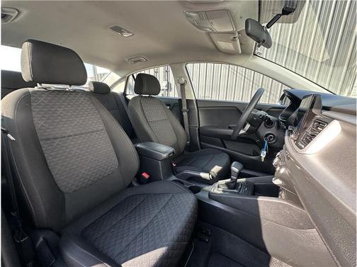2022 Kia Rio S