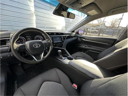 2018 Toyota Camry LE