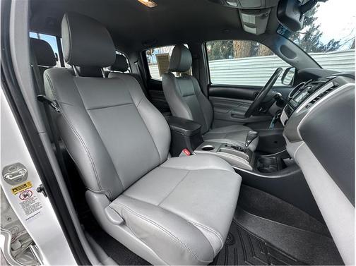 2013 Toyota Tacoma Base