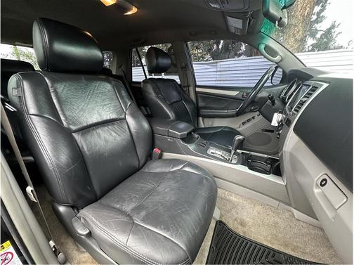 Black 2004 Toyota 4Runner Sport V8