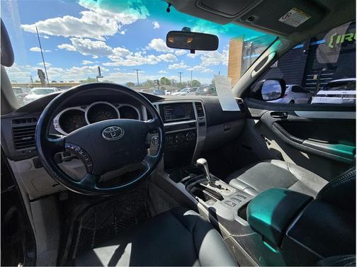 Black 2004 Toyota 4Runner Sport V8