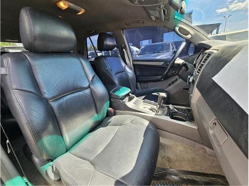 Black 2004 Toyota 4Runner Sport V8