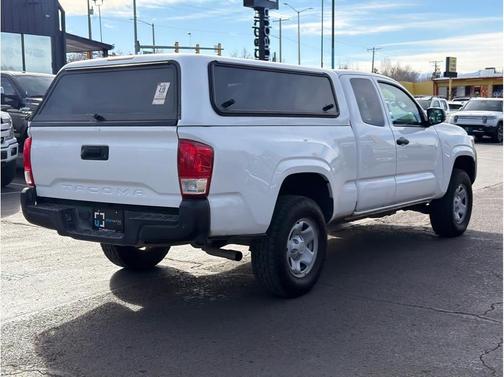 2022 Toyota Tacoma SR