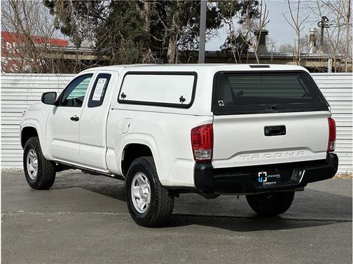 2022 Toyota Tacoma SR