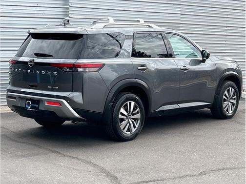 2024 Nissan Pathfinder SL 4WD