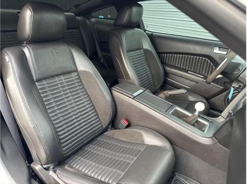 2010 Ford Shelby GT500 Base