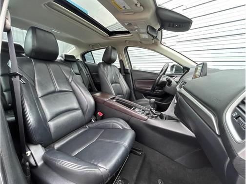 2018 Mazda Mazda3 Touring
