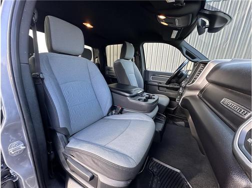 2023 RAM 2500 Big Horn Crew Cab 4x4 8' Box