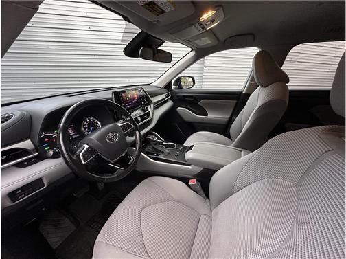 2021 Toyota Highlander Hybrid LE