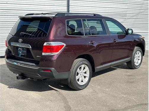 2012 Toyota Highlander SE