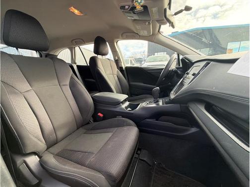 2022 Subaru Outback Base