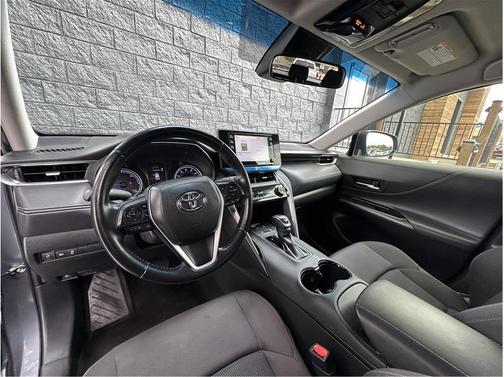 Coastal Gray Metallic 2021 Toyota Venza LE