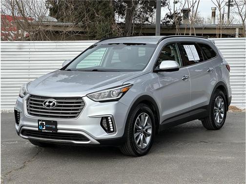 2017 Hyundai SANTA FE SE