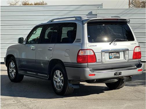 2005 Lexus LX 470 Base
