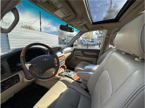 2005 Lexus LX 470 Base