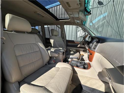 2005 Lexus LX 470 Base