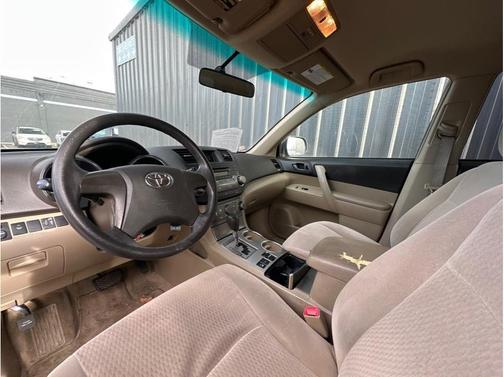 2010 Toyota Highlander SE