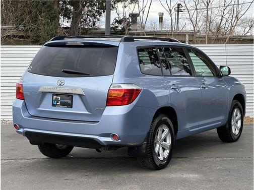 2010 Toyota Highlander SE