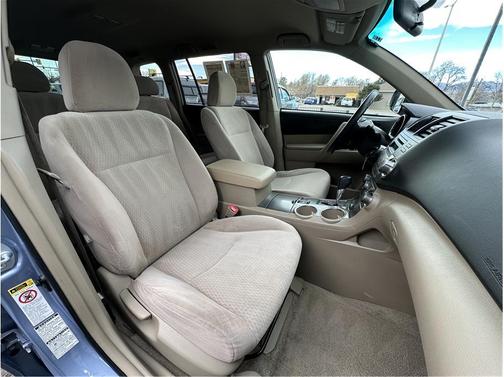 2010 Toyota Highlander SE