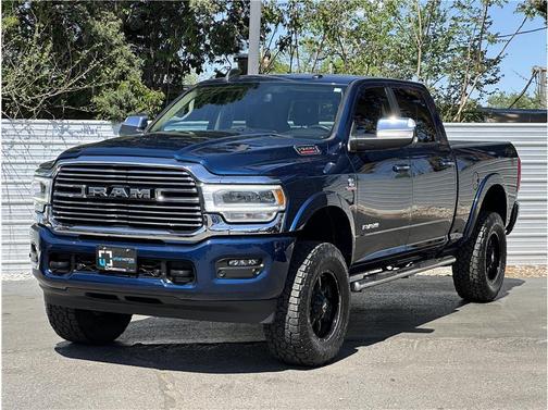 Patriot Blue Pearlcoat 2022 RAM 2500 Laramie Crew Cab 4x4 6'4' Box