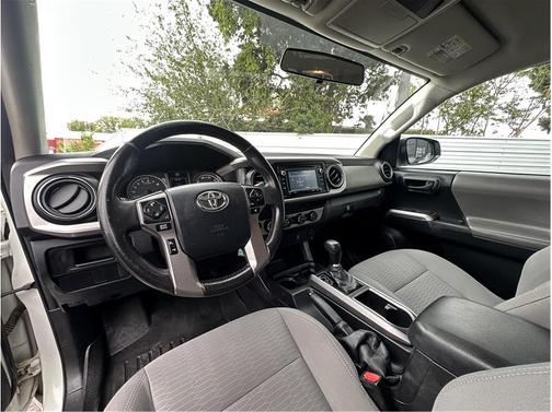 Super White 2016 Toyota Tacoma SR5