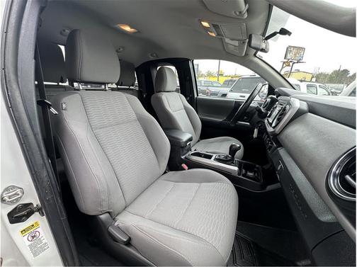 Super White 2016 Toyota Tacoma SR5